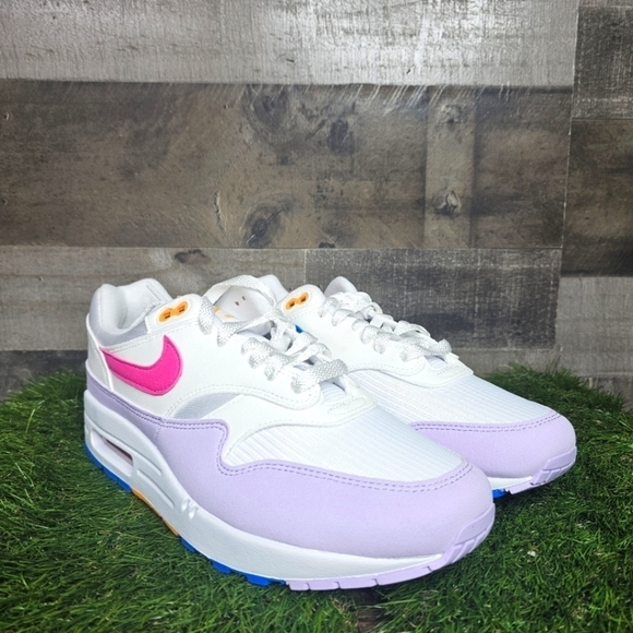 Nike Air Max 1 Casual Shoes - Picture 4 of 12